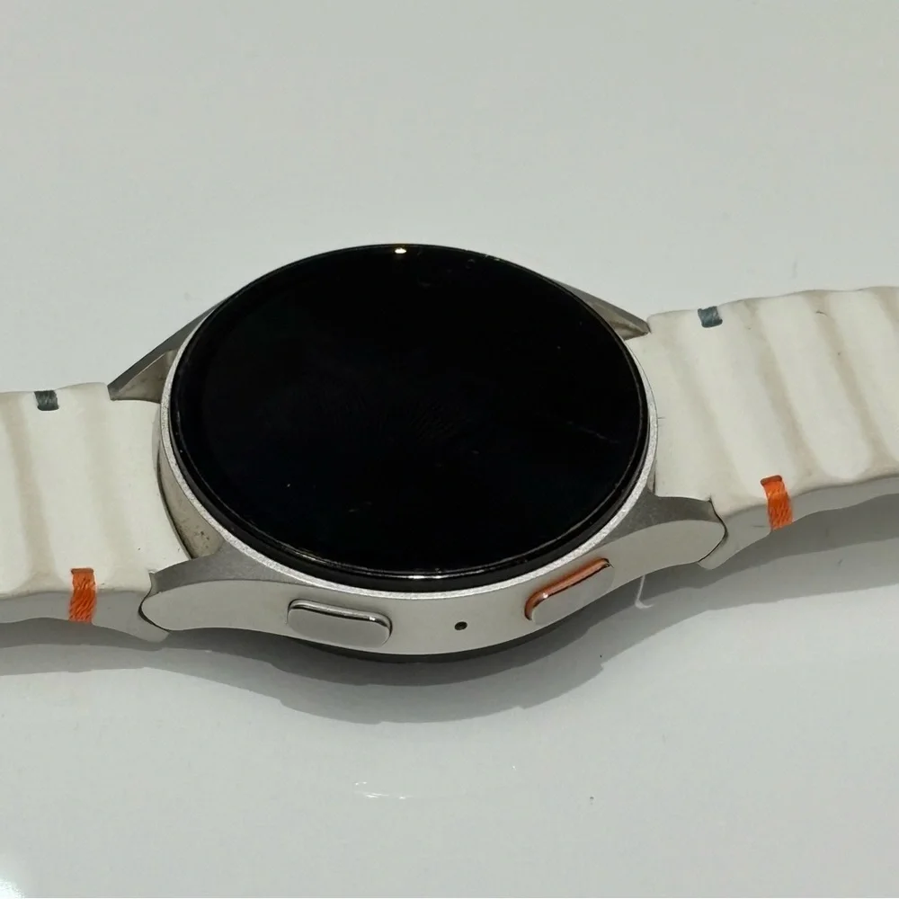Samsung - Galaxy Watch7 Aluminum Smartwatch 40mm LTE - Cream